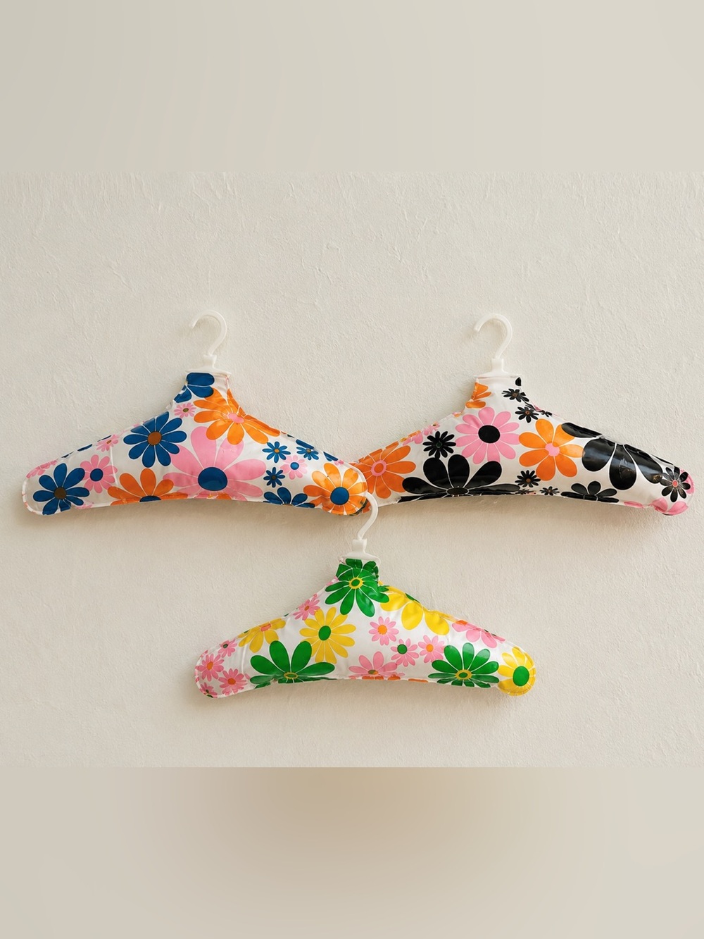 New in Package Vintage Plastic Blow Up Hangers Floral MOD‎ 60s Style Barbie